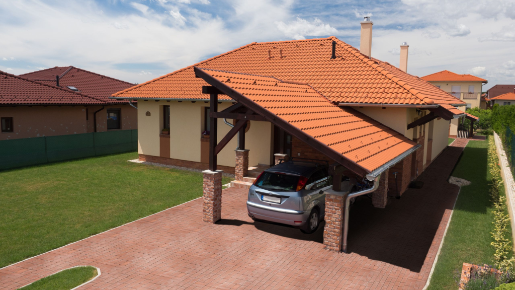 Classic Zone Piros térkő Danubia Tégla tetőcseréppel