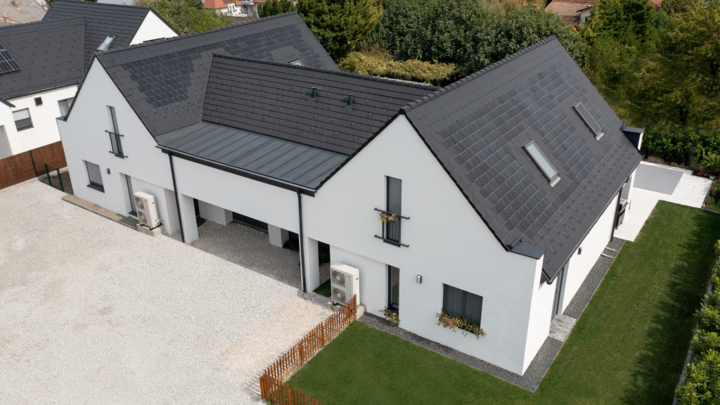 Generon napelemes tetőcserép